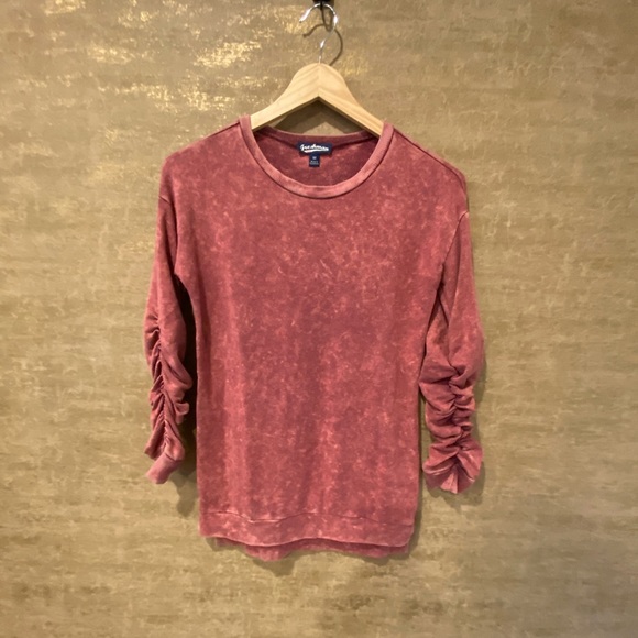 Ruched Sleeve Top by Freshman 1996 - Picture 1 of 5